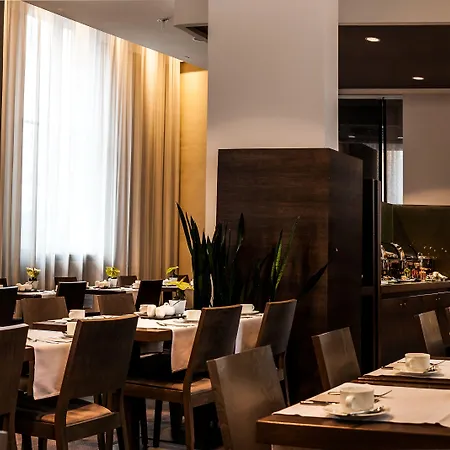 ホテル シュタットパライス 4*